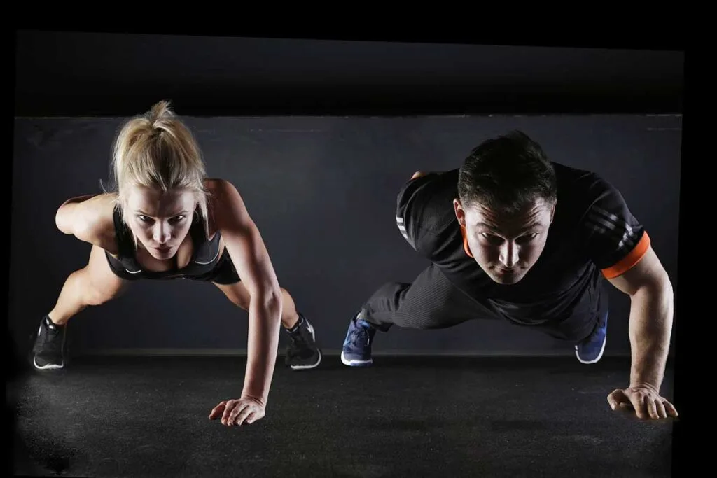 Los beneficios de hacer flexiones con constancia.